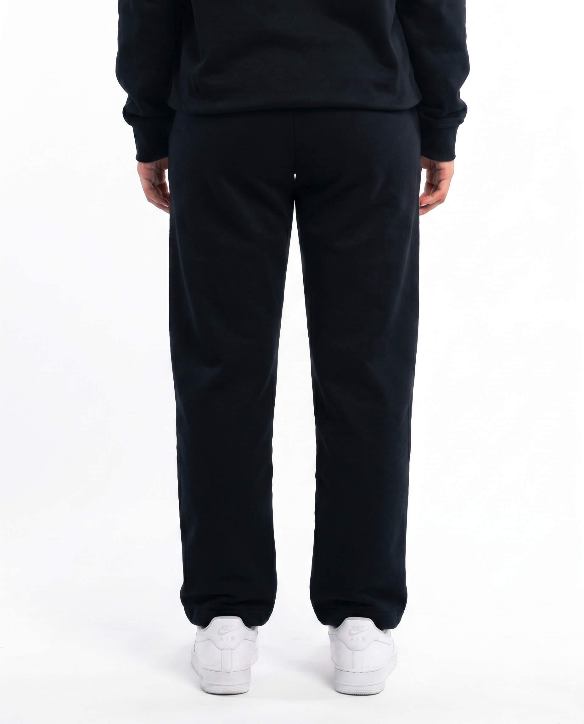 UNIT13 DARK CIRCLE - Straight-Leg Sweatpants - black