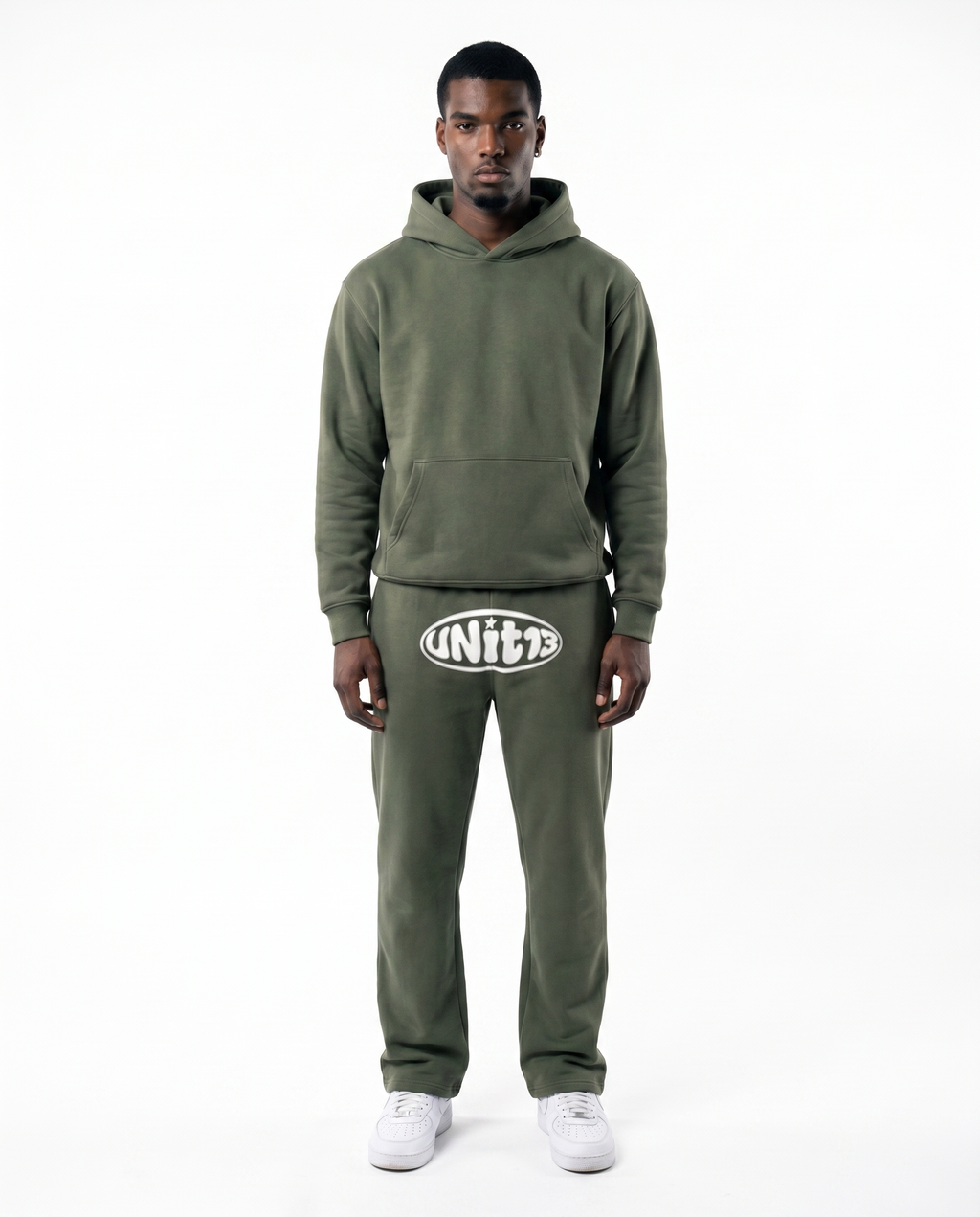 UNIT13 OUTSIDE THE CIRCLE - Straight-Leg Sweatpants - olive green