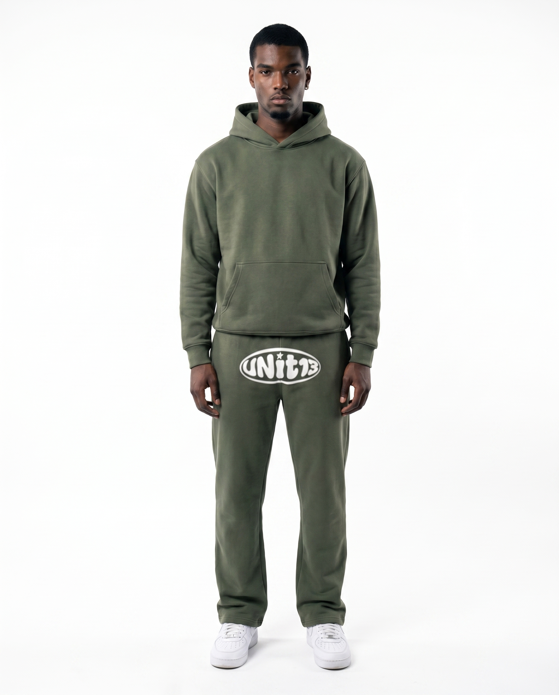 UNIT13 OUTSIDE THE CIRCLE - Straight-Leg Sweatpants - olive green
