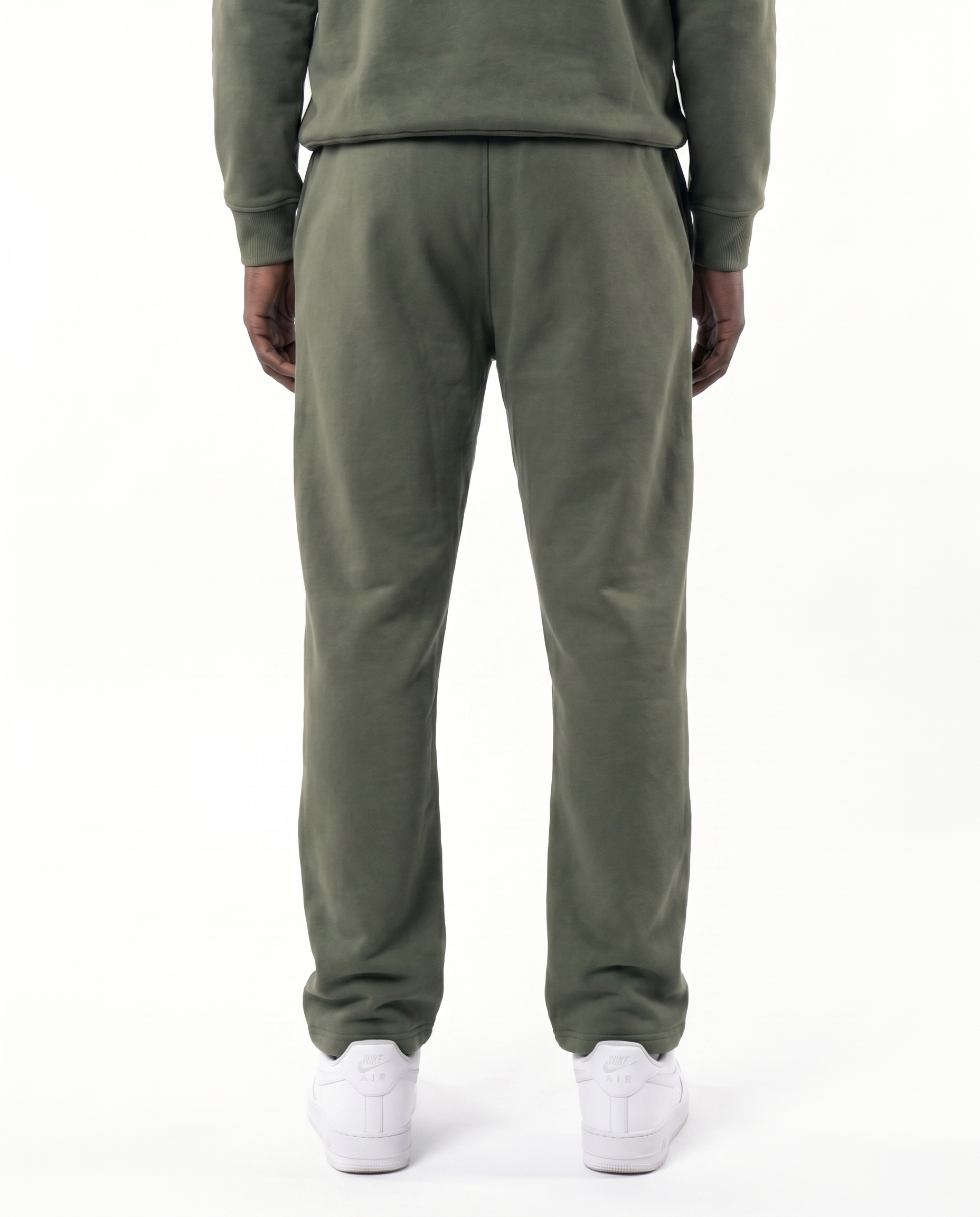 UNIT13 OUTSIDE THE CIRCLE - Straight-Leg Sweatpants - olive green